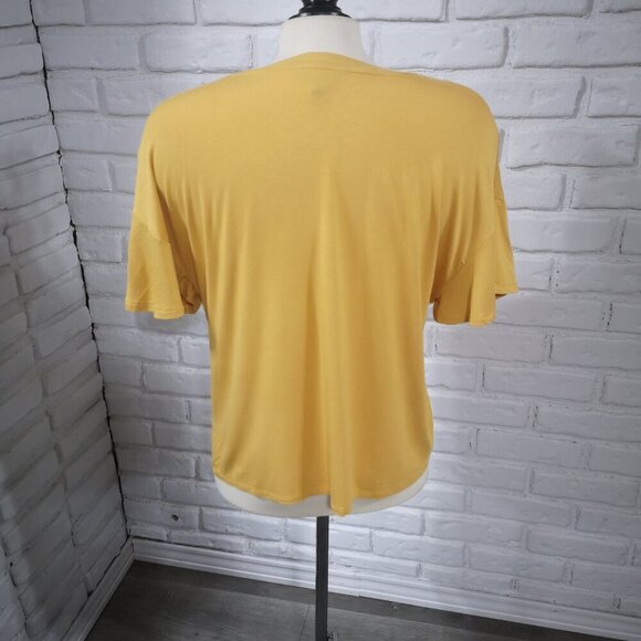 RW&CO Ladies Size Medium Mustard Yellow Short Sleeves V-neck T-shirt - Picture 2 of 9